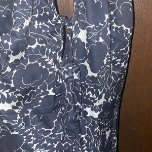 Nicole Miller Size 6 Summer Halter Dress. Black and light blue.